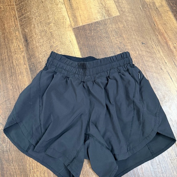 lululemon athletica Black Track That High-Rise Lined Short 5” - Picture 2 of 3